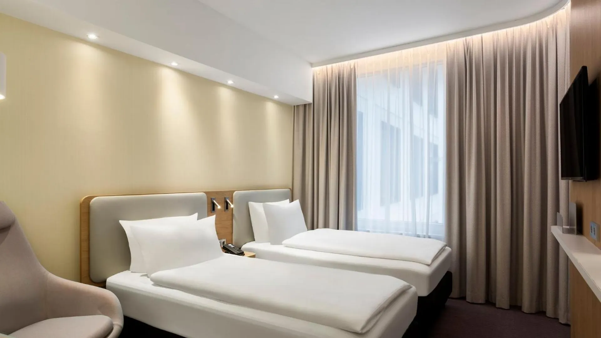 *** Hotel Holiday Inn Express München City West Deutschland