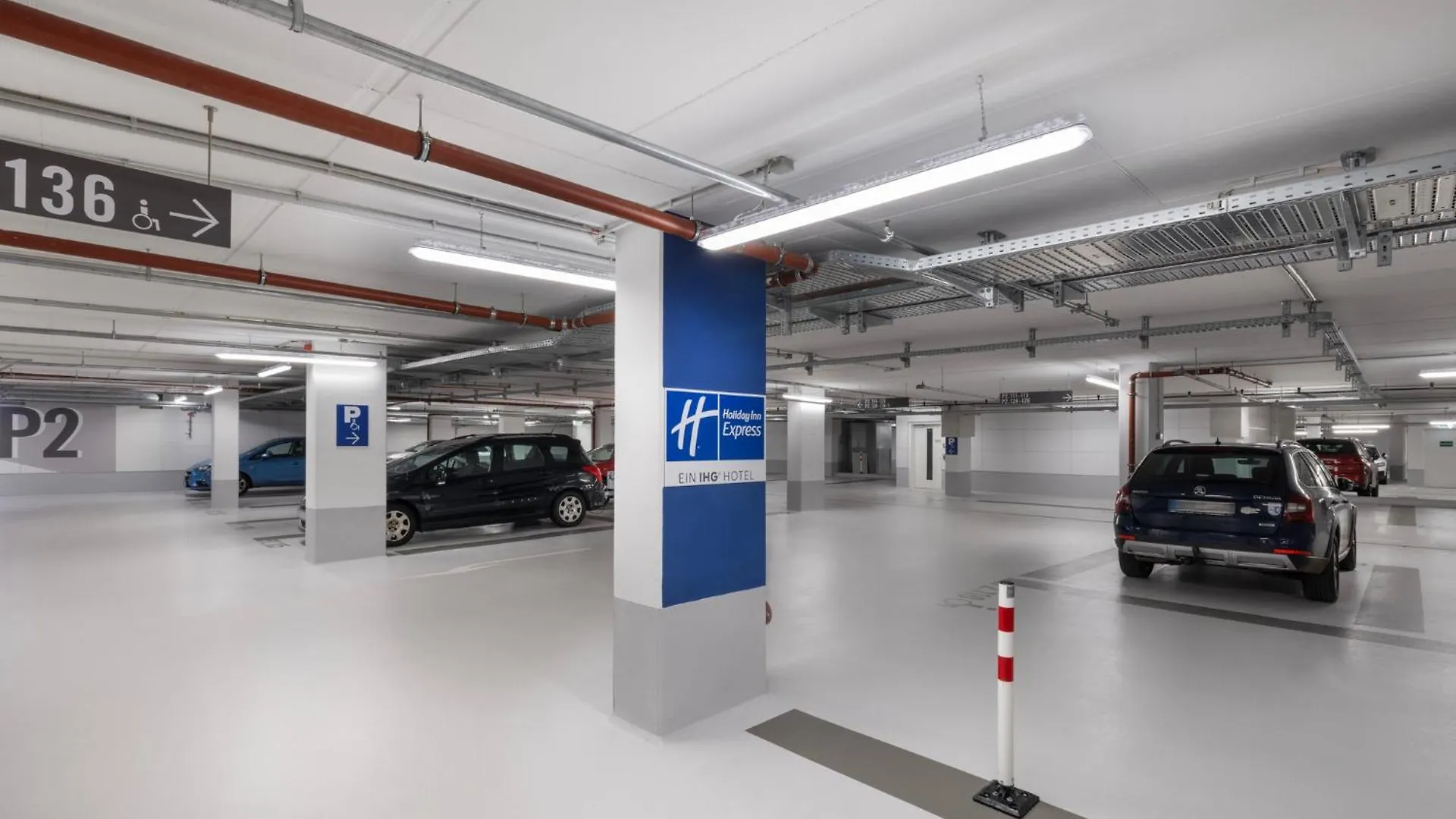 Отель Holiday Inn Express Munich City West By Ihg