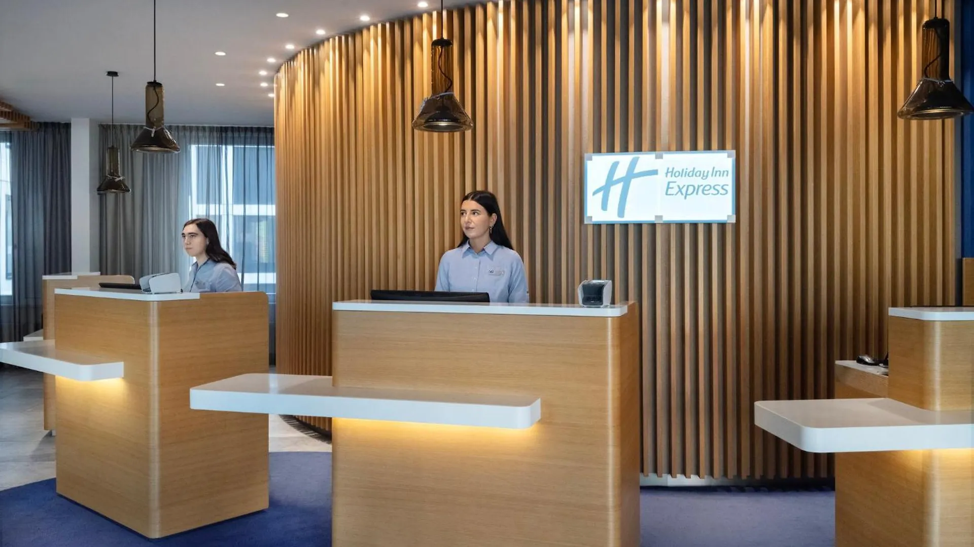 Holiday Inn Express Munich City West By Ihg Отель