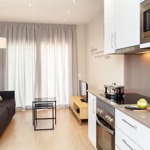 Feelathome Plaza Апартаменты Барселона