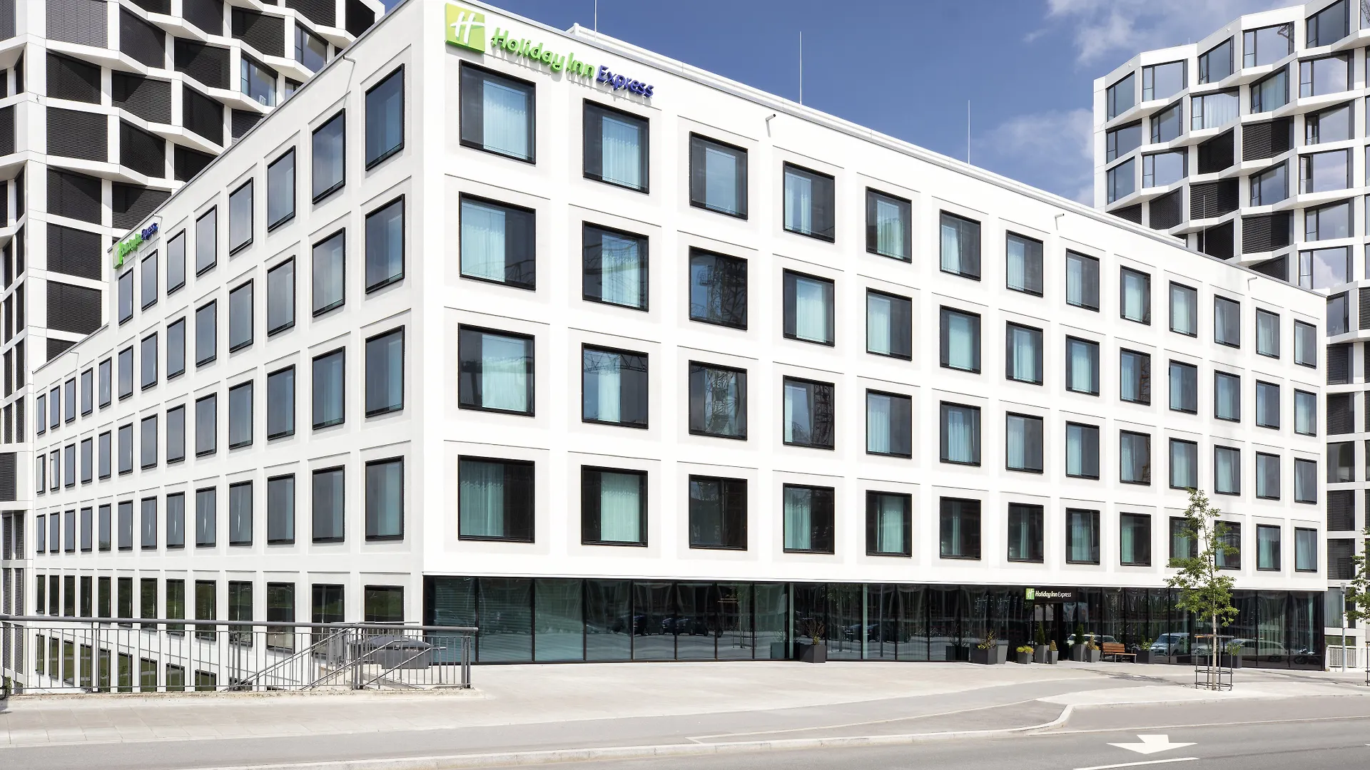 Holiday Inn Express Munich City West By Ihg Hotel