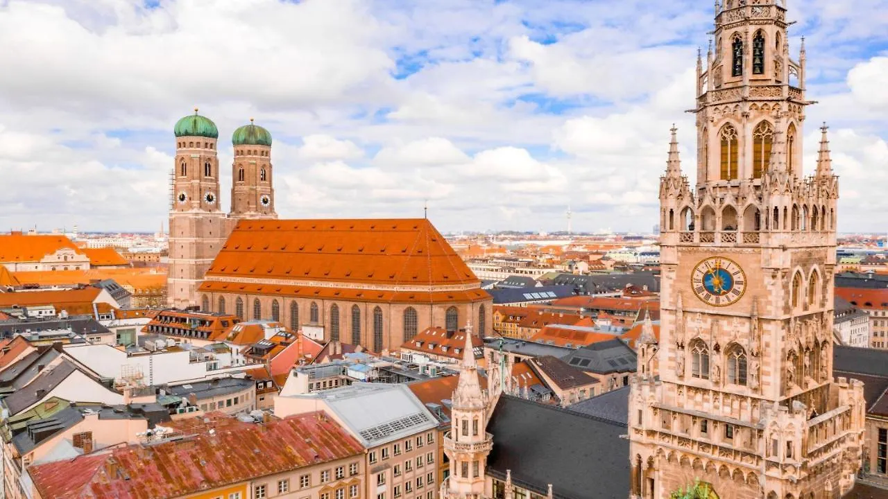 Holiday Inn Express Munich City West By Ihg מלון