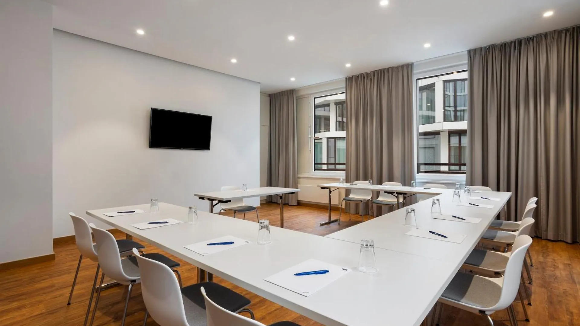 Holiday Inn Express Munich City West By Ihg 3*,  Германия