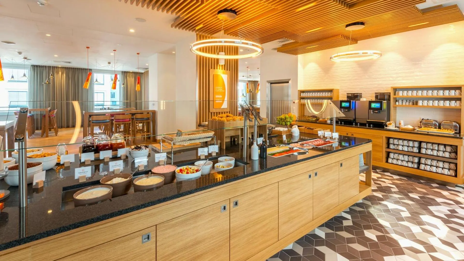 מלון Holiday Inn Express Munich City West By Ihg